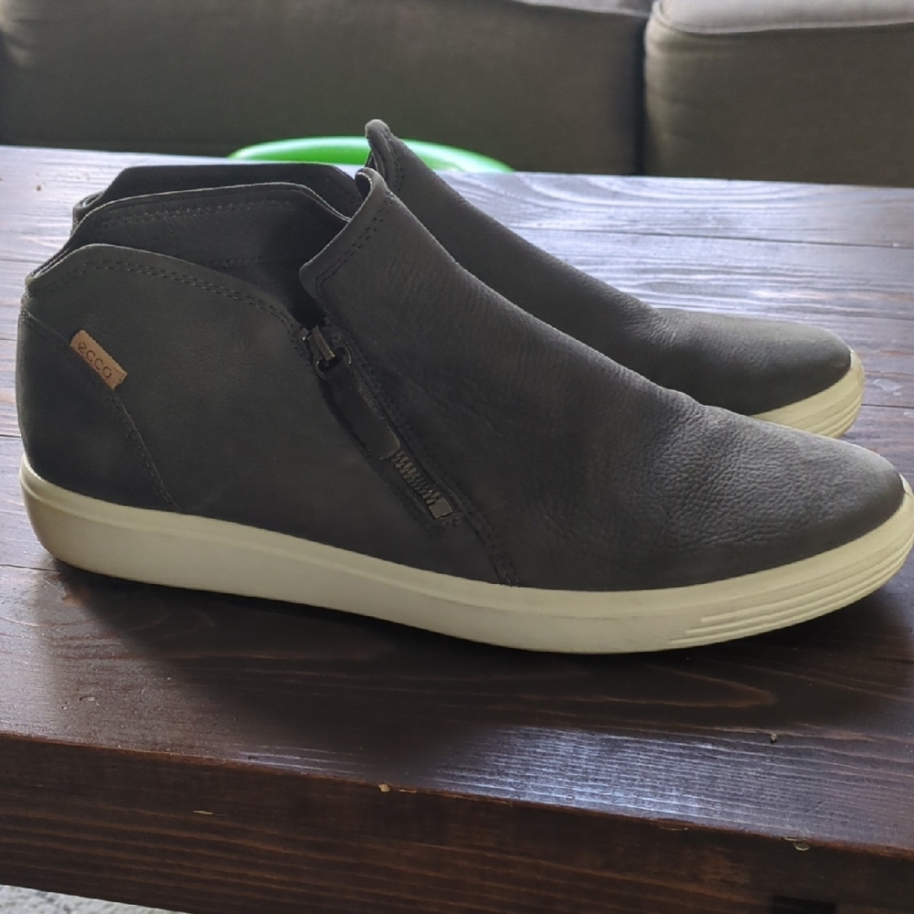 ECCO Women's Dark Gray Booties Size 10